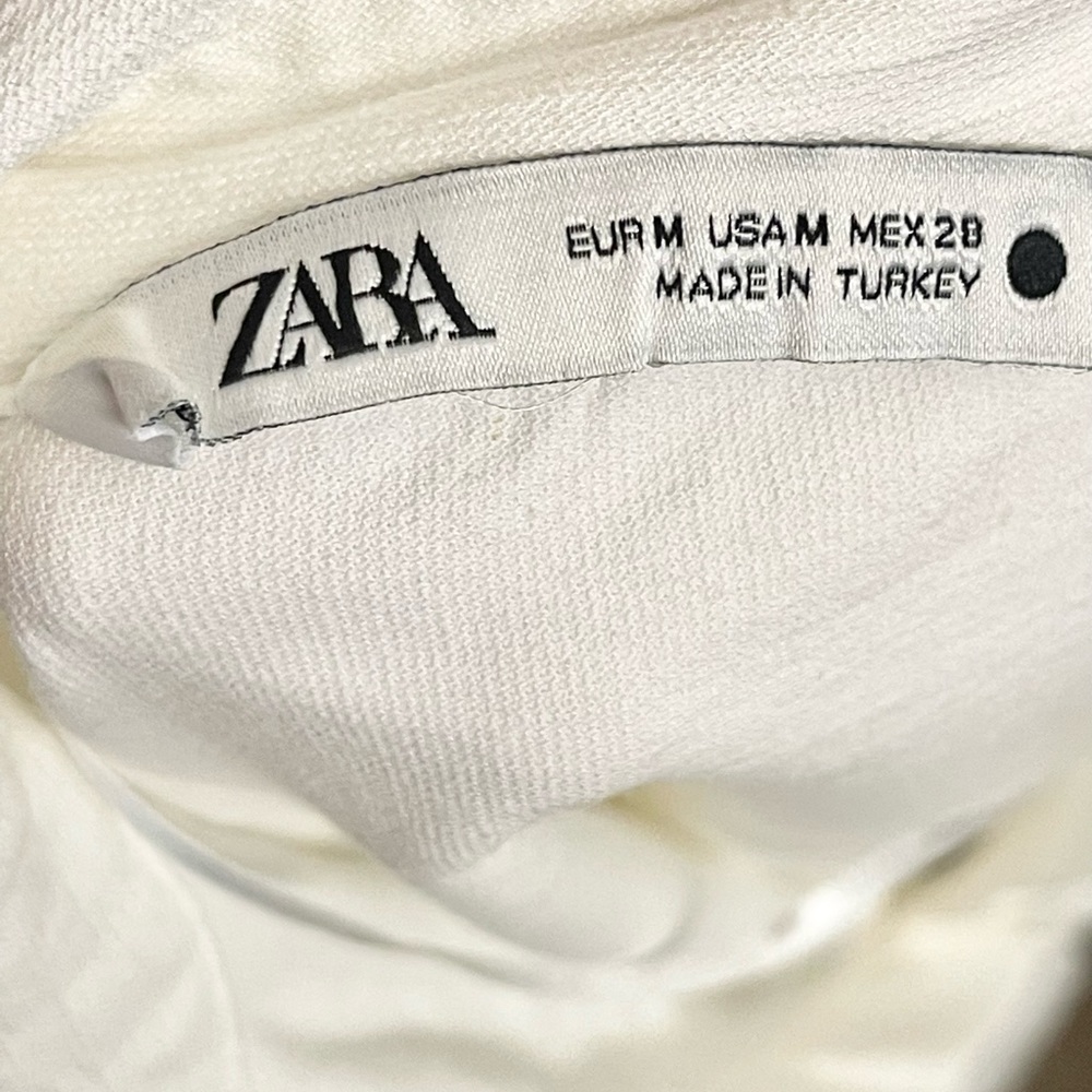 Beautiful Zara stretch button down! - Picture 7 of 9